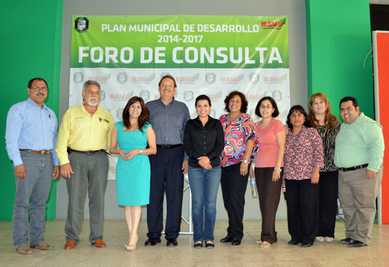 Realizan con éxito Foro de Consulta Ciudadana para la elaboración del Plan Municipal de Desarrollo 2014-2017 