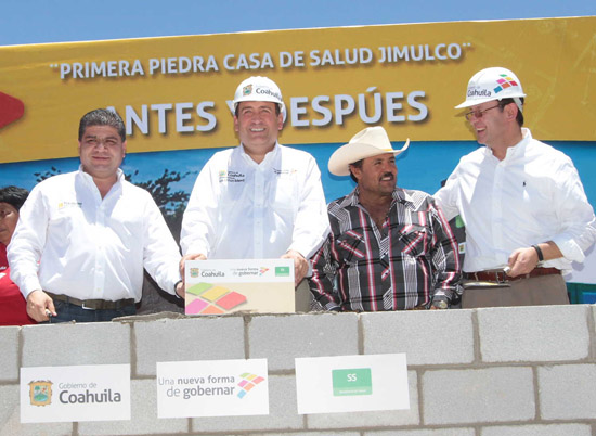 Coloca Rubén Moreira primera piedra del Centro de Salud en Jimulco 
