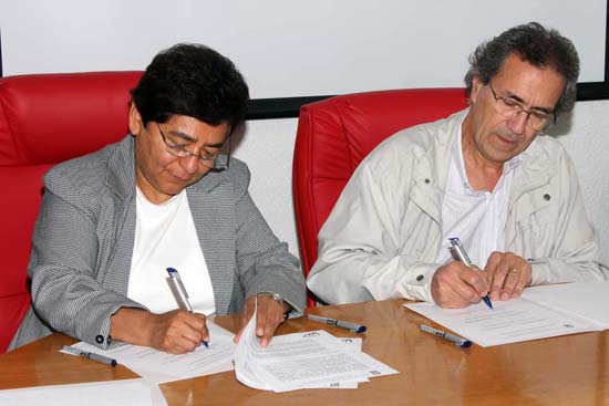 Firma convenio Facultad de Ciencias Químicas con la Universidad Nacional del Río Cuarto de Argentina 