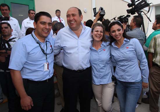 Gobernador Rubén Moreira inaugura 3 plantas en Torreón y Matamoros 