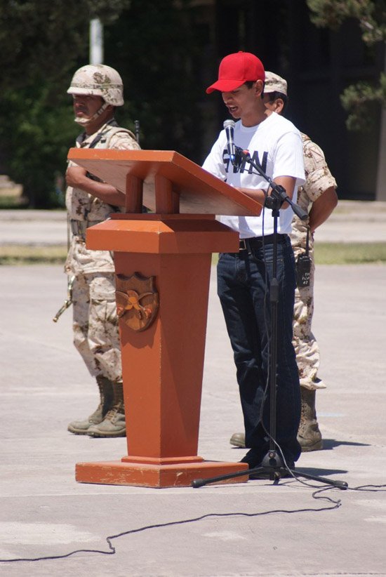 Participa César Gutiérrez en toma de protesta de jóvenes del SMN 
