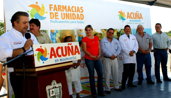 REALIZA ALCALDE EVARISTO LENIN PÉREZ INAUGURACIÓN DE QUINTA “FARMACIA DE UNIDAD” EN 2014.