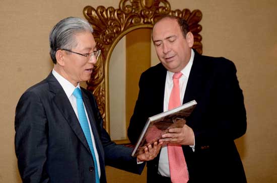 Sostiene gobernador reunión de trabajo con el embajador de Corea 