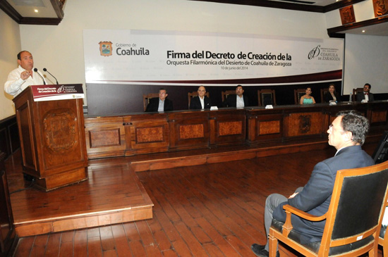 Firma gobernador decreto para la creación de la Orquesta Filarmónica del Desierto Coahuila de Zaragoza 