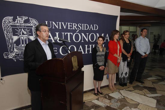 Inaugura rector en el Centro Cultural Universitario la exposición    "Emociones Creativas" de la Casa de los Niños y las Niñas de Coahuila 