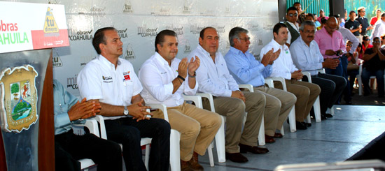 Informa el alcalde Evaristo Lenin Pérez la construcción de hospital de zona para Acuña 