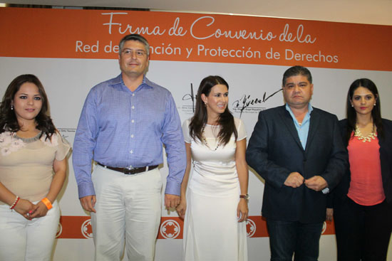 Arranca Carolina Viggiano “Círculo Naranja” en Torreón 