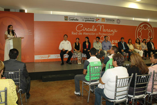 Arranca Carolina Viggiano “Círculo Naranja” en Torreón 
