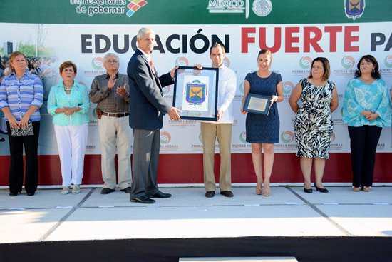 INVIERTEN 2.9 MILLONES DE PESOS PARA OBRAS DE INFRAESTRUCTURA EDUCATIVA 