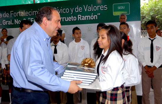 Prepara gobierno de Rubén Moreira entrega de paquetes de útiles escolares 