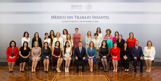 Asiste Carolina Viggiano a ceremonia "México sin Trabajo Infantil"