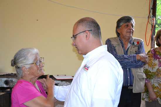 Encabeza alcalde Cesar Gutiérrez banderazo de traslado de víveres por parte del Club de Leones 