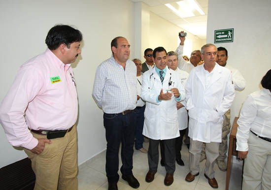 Entrega gobernador obras de remodelación del Hospital General de Allende 