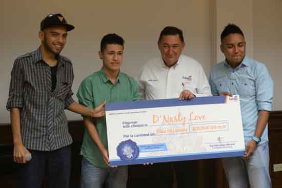 Premia Alcalde a jóvenes artistas locales 