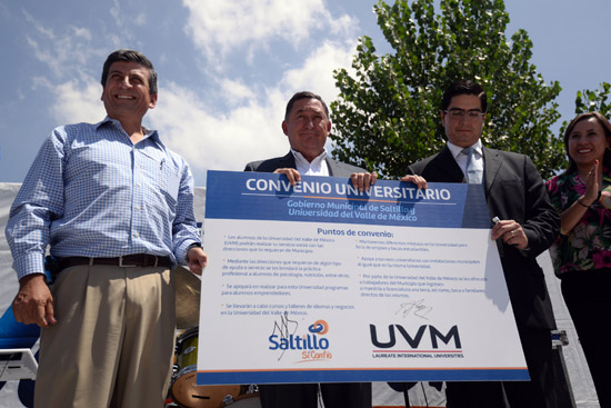 Signan convenio UVM y Gobierno Municipal de Saltillo 