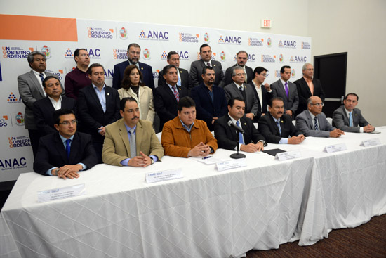  Expone Isidro ante ANAC logros del CIAC en Saltillo 