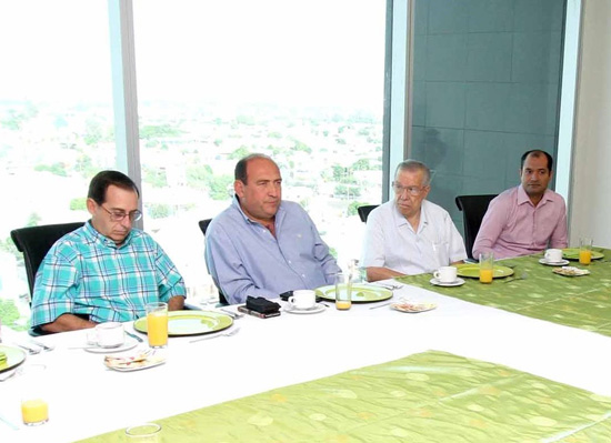 Analizan ventajas competitivas de La Laguna; se reúne RMV con miembros de FOMEC 