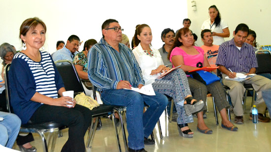Imparten capacitación para acceder a apoyos y créditos del INADEM en Acuña 