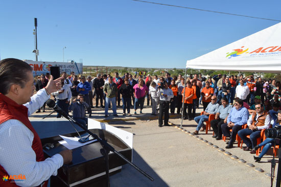 Inicia Lenin Pérez construcción del séptimo centro comunitario en Acuña 