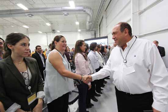 Se mantiene el crecimiento de empleos en Coahuila; inaugura RMV planta 