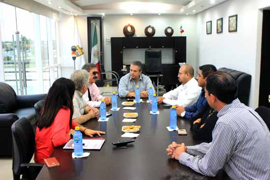 Sostiene alcalde Lenin Pérez reunión con director de inclusión de la CDHEC 