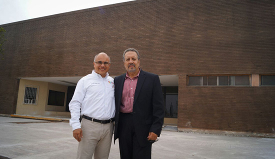 Visita Ricardo Torres Nava gimnasio municipal en Nueva Rosita 