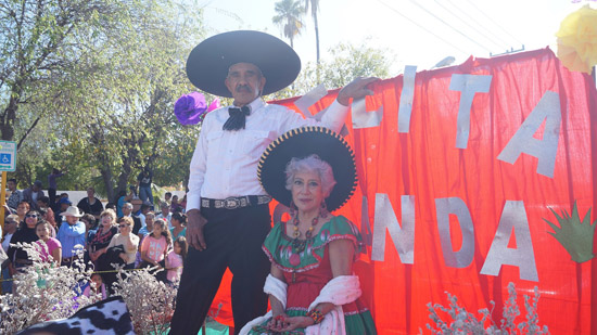 Desfilan miles para conmemorar Revolución Mexicana en Nueva Rosita 
