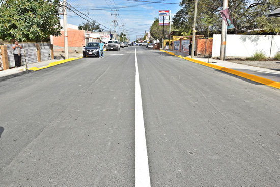Entregan pavimento de la calle Cuauhtémoc del Sector El Pueblo 
