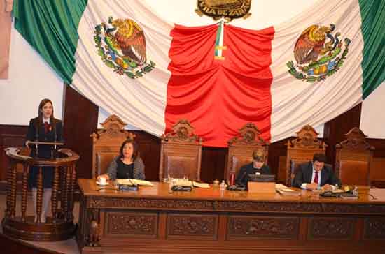 Presenta Georgina Cano ante congreso una iniciativa 