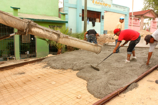 Realiza gobierno de unidad pavimentación con concreto hidráulico en Acuña 