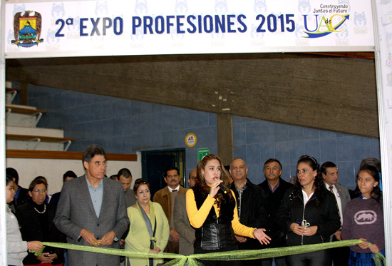 Realiza Unidad Torreón de la UA de C Expo Profesiones 2015 