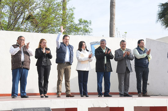 Anuncia Alcalde más inversiones para la Secundaria 2 Emiliano Zapata con recursos del Subsemun 