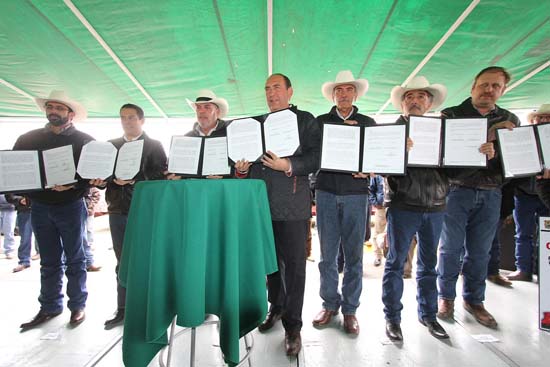 GOBIERNO DE COAHUILA FORTALECE EL CAMPO CON MÁS Y MEJOR INFRAESTRUCTURA AGROPECUARIA