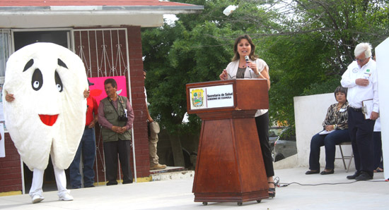 Asiste presidenta del DIF al inicio de la “Primer Semana Nacional de Salud Bucal” 