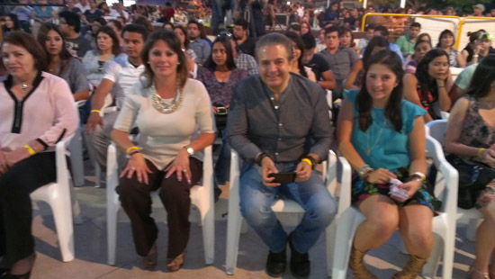 Con gran concierto de Noel Shajris Festejan a las madres acuñenses