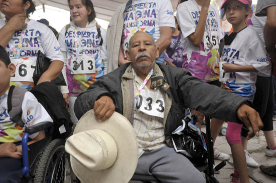 Saltillenses con discapacidad muestran en carrera que nada los detiene 
