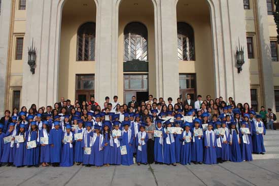 Se Gradúa Generación 2014-2015 de UA de C- PERAJ “Adopta un Amigo” Unidad Saltillo