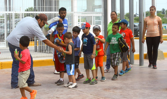 Activan a niños con “Cursos de Verano” en Polideportivo Poniente 