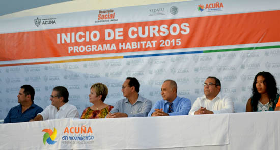 Inaugura alcalde cursos en centros comunitarios “Hábitat 2015” 