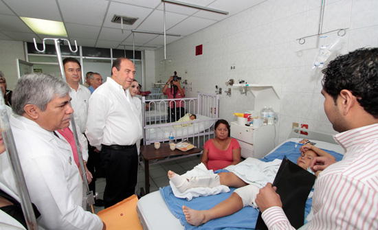 Mantiene gobierno de Rubén Moreira apoyo por accidente en Mazapil 