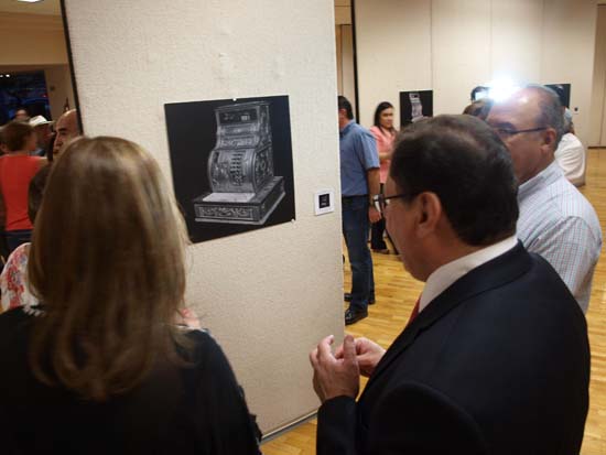 Se inauguró la muestra fotográfica Artefacto en el Centro Cultural Universitario 
