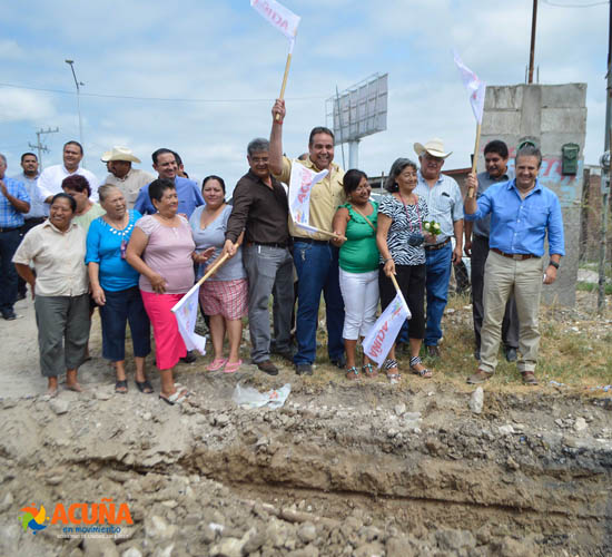 Inicia Lenin Pérez obra de pavimentación en colonia “Teotihuacán” 