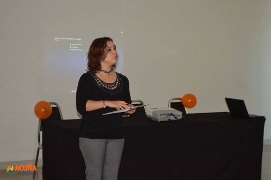 Realizan conferencia por el “Día Naranja” en Acuña 