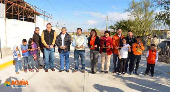 Alcalde  y Delegado de la SEDATU entregan obras de pavimentación 