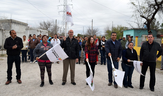 Arrancan pavimentación de calles de Nava dentro del programa estatal “Cien Obras Más para Coahuila” 