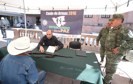 En Coahuila se previene la violencia a través del Canje de Armas de Fuego 