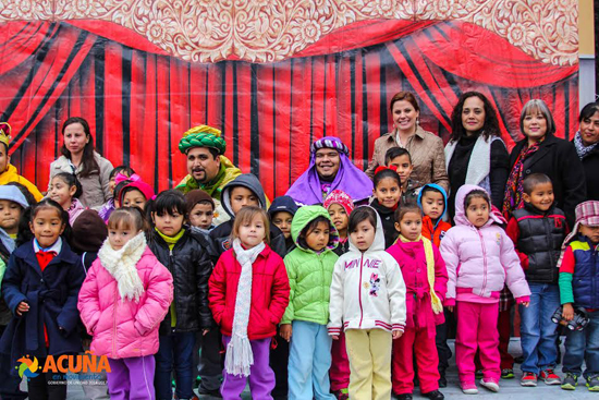 La niñez acuñense disfrutó de Festival de Reyes 