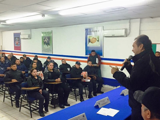 Preside el Alcalde Licenciado Gerardo García festejo  policías en su día 