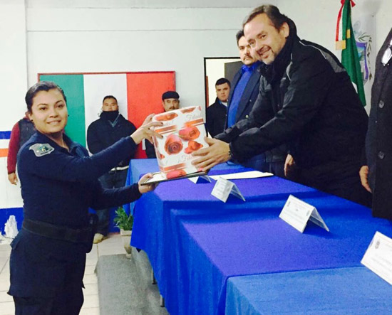 Preside el Alcalde Licenciado Gerardo García festejo  policías en su día 