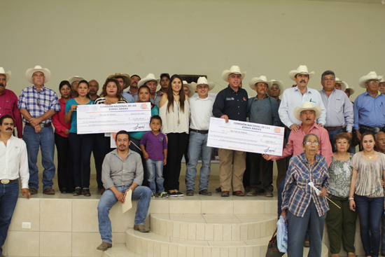 Entrega CONAZA apoyos e incentivos para proyectos productivos en el municipio 